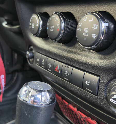 Серый Джип Вранглер, объемом двигателя 2.8 л и пробегом 25 тыс. км за 34900 $, фото 25 на Automoto.ua