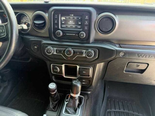 Джип Вранглер 2018 в Львове на Automoto.ua Серый Джип Вранглер, объемом двигателя 3.6 л и пробегом 97 тыс. км за 8500 $, фото 11 на Automoto.ua