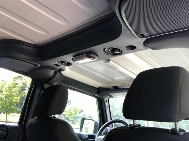 Сірий Джип Wrangler, об'ємом двигуна 3.6 л та пробігом 52 тис. км за 29999 $, фото 9 на Automoto.ua