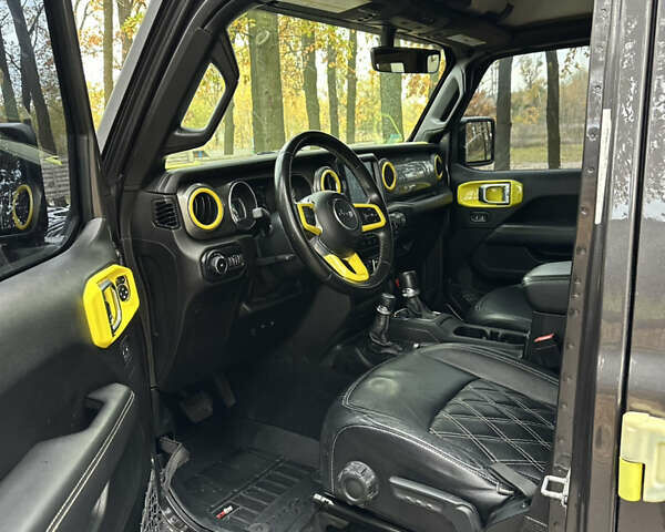Джип Wrangler 2019 у Софіївська Борщагівка на Automoto.ua Сірий Джип Wrangler, об'ємом двигуна 2 л та пробігом 82 тис. км за 35999 $, фото 19 на Automoto.ua