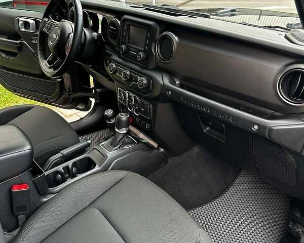 Сірий Джип Wrangler, об'ємом двигуна 2 л та пробігом 28 тис. км за 32000 $, фото 10 на Automoto.ua