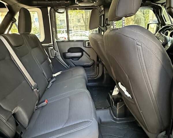 Джип Вранглер 2019 в Одессе на Automoto.ua Серый Джип Вранглер, объемом двигателя 3.6 л и пробегом 55 тыс. км за 39999 $, фото 20 на Automoto.ua