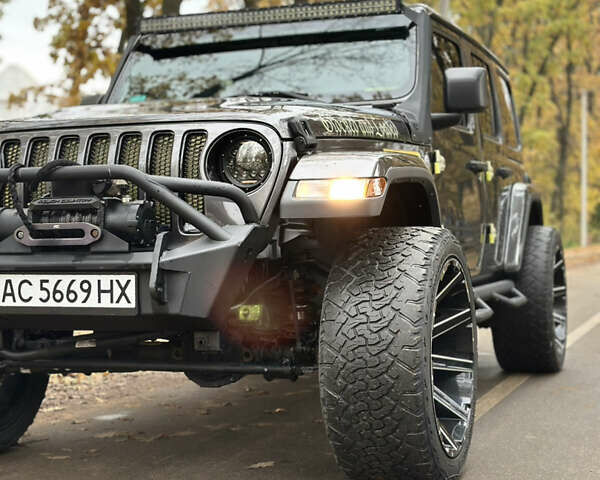 Джип Wrangler 2019 у Софіївська Борщагівка на Automoto.ua Сірий Джип Wrangler, об'ємом двигуна 2 л та пробігом 82 тис. км за 35999 $, фото 16 на Automoto.ua