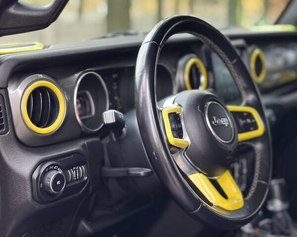 Джип Wrangler 2019 у Софіївська Борщагівка на Automoto.ua Сірий Джип Wrangler, об'ємом двигуна 2 л та пробігом 82 тис. км за 35999 $, фото 18 на Automoto.ua