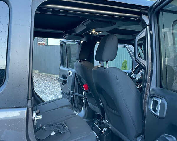 Серый Джип Вранглер, объемом двигателя 2 л и пробегом 103 тыс. км за 34000 $, фото 12 на Automoto.ua