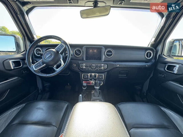 Сірий Джип Wrangler, об'ємом двигуна 2 л та пробігом 72 тис. км за 50000 $, фото 70 на Automoto.ua