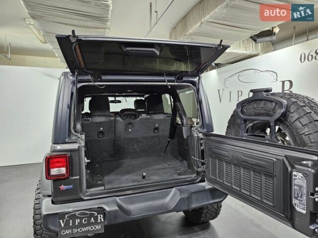 Серый Джип Вранглер, объемом двигателя 3.6 л и пробегом 50 тыс. км за 45000 $, фото 4 на Automoto.ua