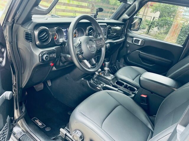Сірий Джип Wrangler, об'ємом двигуна 3.6 л та пробігом 142 тис. км за 31000 $, фото 14 на Automoto.ua
