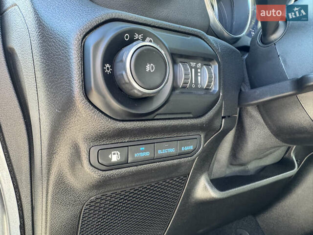 Сірий Джип Wrangler, об'ємом двигуна 2 л та пробігом 72 тис. км за 50000 $, фото 65 на Automoto.ua