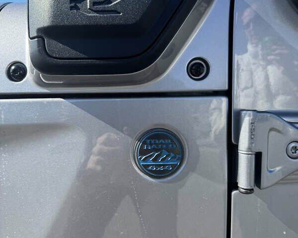 Сірий Джип Wrangler, об'ємом двигуна 2 л та пробігом 72 тис. км за 50000 $, фото 55 на Automoto.ua