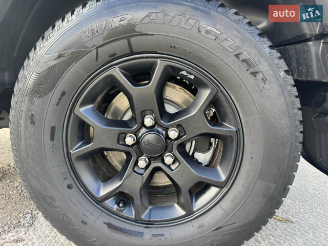 Сірий Джип Wrangler, об'ємом двигуна 3.61 л та пробігом 25 тис. км за 41500 $, фото 6 на Automoto.ua