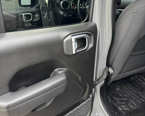 Серый Джип Вранглер, объемом двигателя 3.6 л и пробегом 54 тыс. км за 38500 $, фото 31 на Automoto.ua