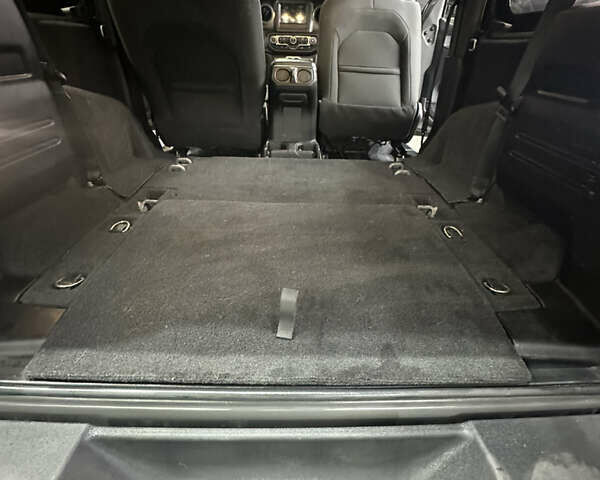 Серый Джип Вранглер, объемом двигателя 2 л и пробегом 78 тыс. км за 30000 $, фото 28 на Automoto.ua