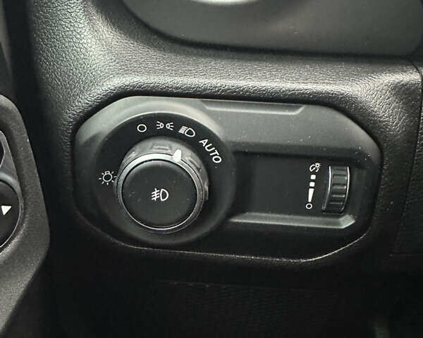 Серый Джип Вранглер, объемом двигателя 2 л и пробегом 78 тыс. км за 30000 $, фото 22 на Automoto.ua