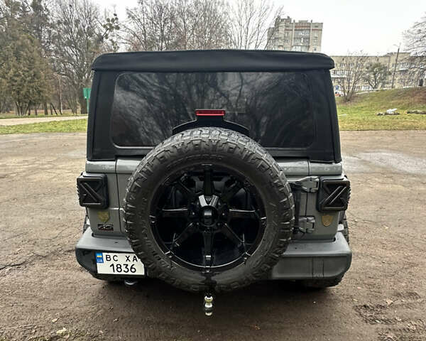 Серый Джип Вранглер, объемом двигателя 2 л и пробегом 78 тыс. км за 30000 $, фото 10 на Automoto.ua