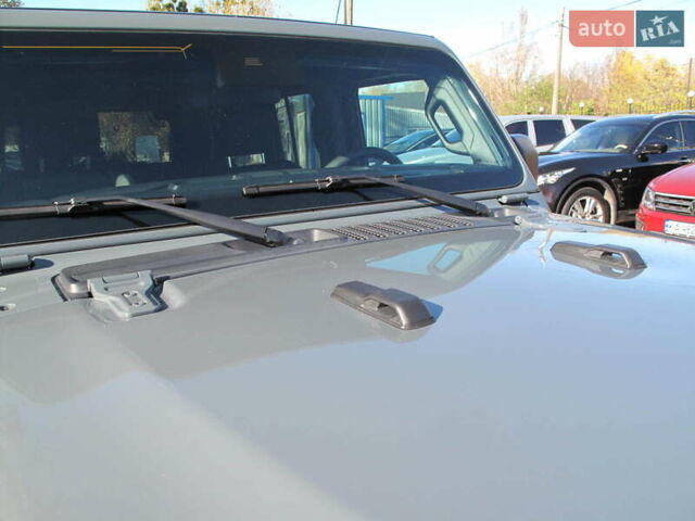 Сірий Джип Wrangler, об'ємом двигуна 2 л та пробігом 21 тис. км за 43900 $, фото 23 на Automoto.ua