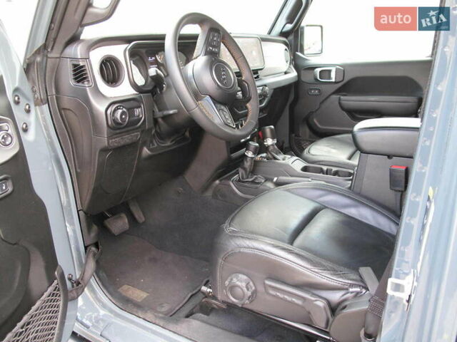Сірий Джип Wrangler, об'ємом двигуна 2 л та пробігом 21 тис. км за 43900 $, фото 76 на Automoto.ua