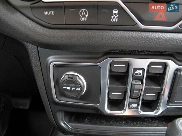 Сірий Джип Wrangler, об'ємом двигуна 2 л та пробігом 21 тис. км за 43900 $, фото 107 на Automoto.ua