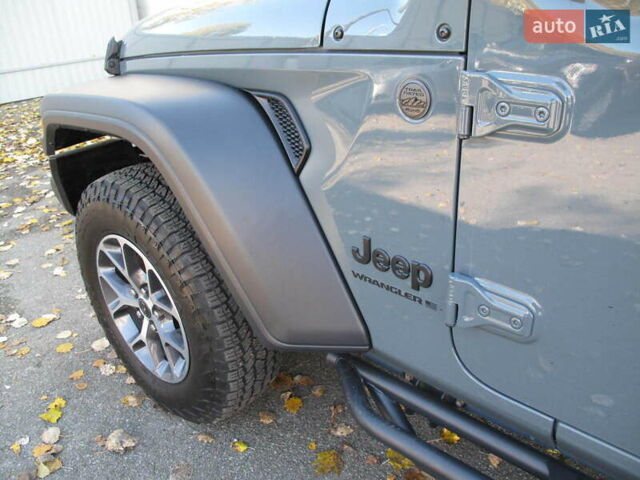Сірий Джип Wrangler, об'ємом двигуна 2 л та пробігом 21 тис. км за 43900 $, фото 41 на Automoto.ua