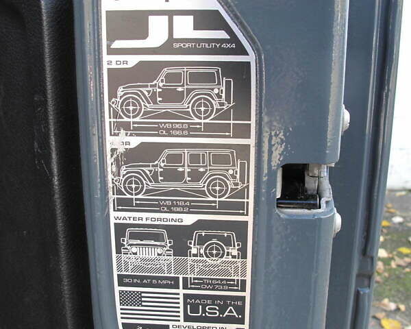 Сірий Джип Wrangler, об'ємом двигуна 2 л та пробігом 21 тис. км за 43900 $, фото 69 на Automoto.ua