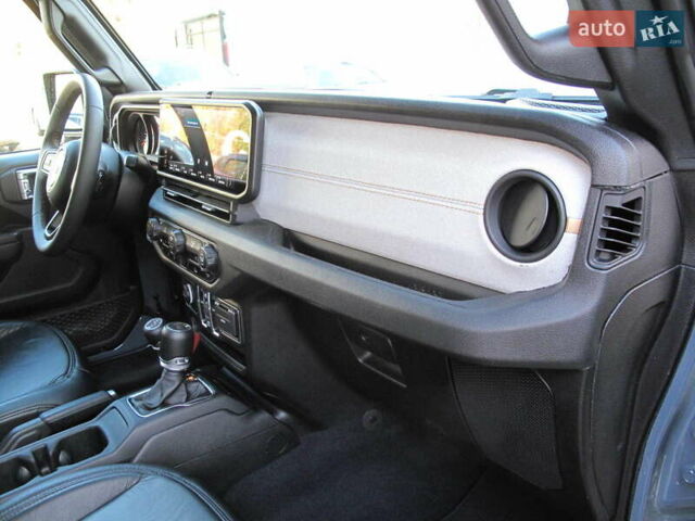 Сірий Джип Wrangler, об'ємом двигуна 2 л та пробігом 21 тис. км за 43900 $, фото 52 на Automoto.ua