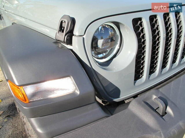 Сірий Джип Wrangler, об'ємом двигуна 2 л та пробігом 21 тис. км за 43900 $, фото 20 на Automoto.ua