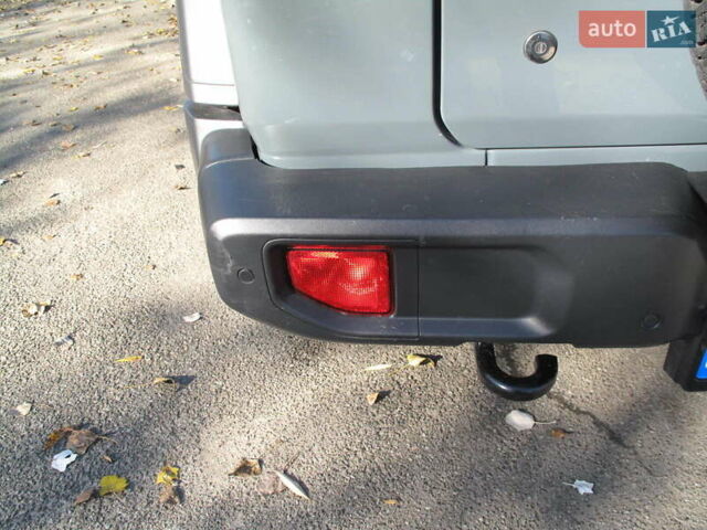 Сірий Джип Wrangler, об'ємом двигуна 2 л та пробігом 21 тис. км за 43900 $, фото 28 на Automoto.ua