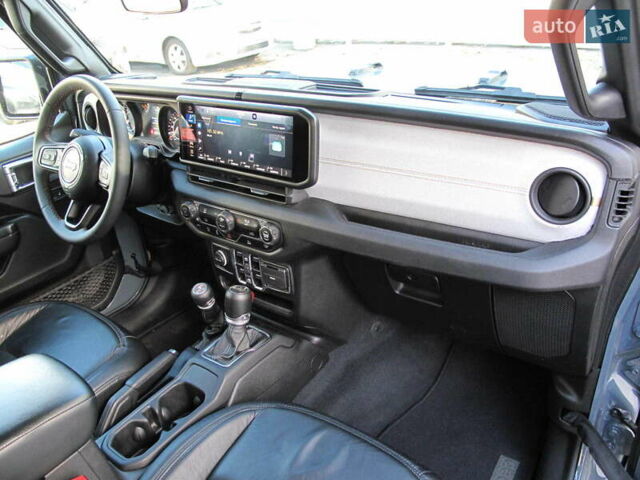 Сірий Джип Wrangler, об'ємом двигуна 2 л та пробігом 21 тис. км за 43900 $, фото 58 на Automoto.ua