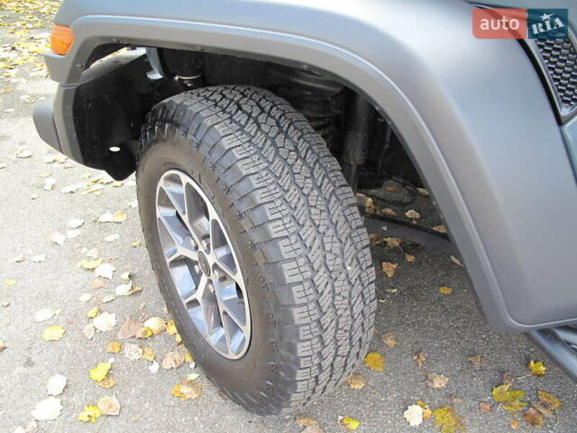 Сірий Джип Wrangler, об'ємом двигуна 2 л та пробігом 21 тис. км за 43900 $, фото 79 на Automoto.ua