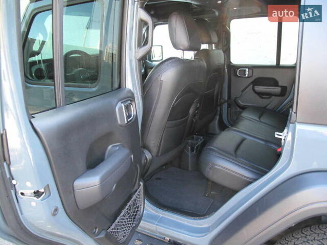 Сірий Джип Wrangler, об'ємом двигуна 2 л та пробігом 21 тис. км за 43900 $, фото 44 на Automoto.ua