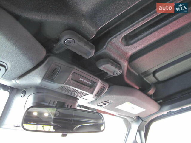 Сірий Джип Wrangler, об'ємом двигуна 2 л та пробігом 21 тис. км за 43900 $, фото 120 на Automoto.ua