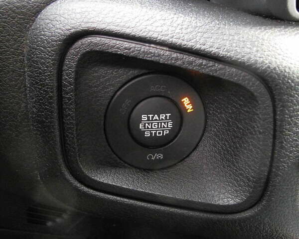 Сірий Джип Wrangler, об'ємом двигуна 2 л та пробігом 21 тис. км за 43900 $, фото 104 на Automoto.ua