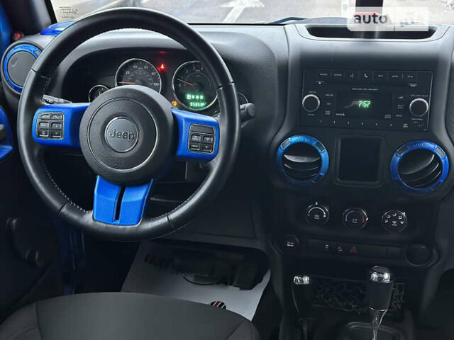 Синій Джип Wrangler, об'ємом двигуна 3.6 л та пробігом 150 тис. км за 21900 $, фото 13 на Automoto.ua