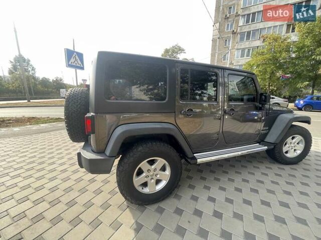 Джип Wrangler 2016 у Ставище на Automoto.ua Синій Джип Wrangler, об'ємом двигуна 3.6 л та пробігом 130 тис. км за 22900 $, фото 3 на Automoto.ua