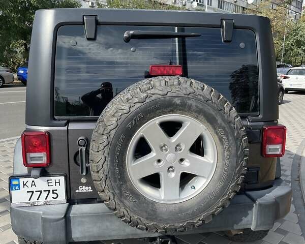 Джип Wrangler 2016 у Ставище на Automoto.ua Синій Джип Wrangler, об'ємом двигуна 3.6 л та пробігом 130 тис. км за 22900 $, фото 4 на Automoto.ua