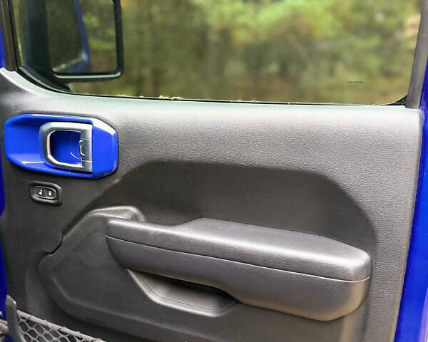 Синий Джип Вранглер, объемом двигателя 3.6 л и пробегом 85 тыс. км за 55555 $, фото 20 на Automoto.ua