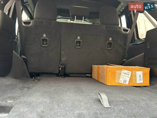 Синий Джип Вранглер, объемом двигателя 2 л и пробегом 45 тыс. км за 35500 $, фото 18 на Automoto.ua