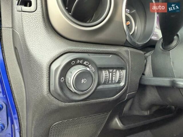 Синий Джип Вранглер, объемом двигателя 2 л и пробегом 45 тыс. км за 33500 $, фото 13 на Automoto.ua