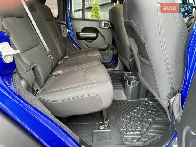 Синий Джип Вранглер, объемом двигателя 2 л и пробегом 45 тыс. км за 33500 $, фото 19 на Automoto.ua