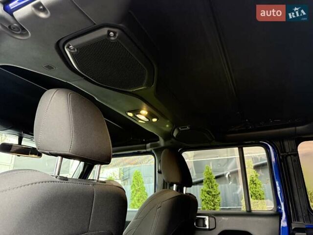 Синий Джип Вранглер, объемом двигателя 2 л и пробегом 45 тыс. км за 33500 $, фото 17 на Automoto.ua