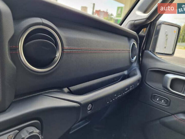 Джип Вранглер 2020 в Киеве на Automoto.ua Синий Джип Вранглер, объемом двигателя 3 л и пробегом 56 тыс. км за 37000 $, фото 27 на Automoto.ua