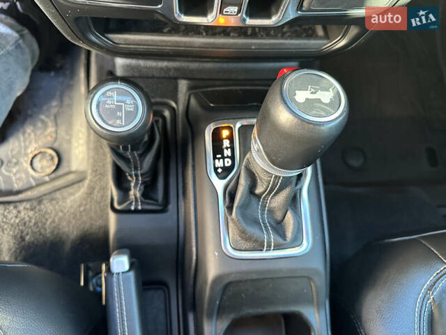 Синий Джип Вранглер, объемом двигателя 2 л и пробегом 49 тыс. км за 35500 $, фото 41 на Automoto.ua