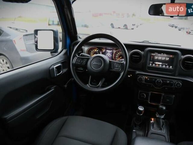 Синий Джип Вранглер, объемом двигателя 2 л и пробегом 30 тыс. км за 32000 $, фото 11 на Automoto.ua