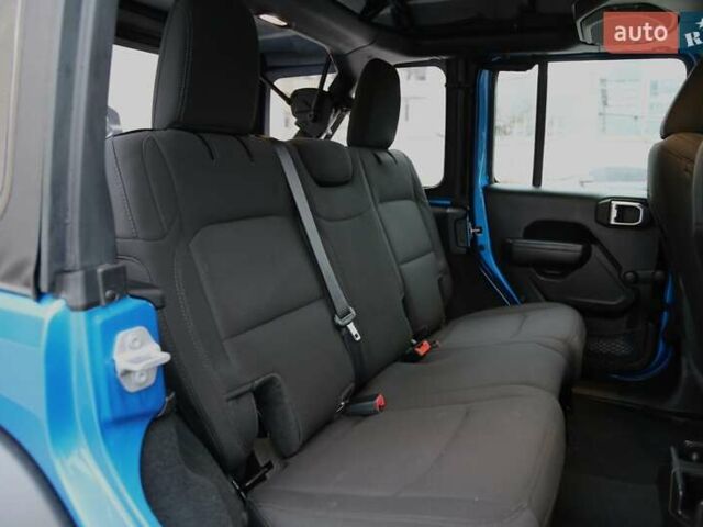 Синий Джип Вранглер, объемом двигателя 2 л и пробегом 30 тыс. км за 32000 $, фото 16 на Automoto.ua