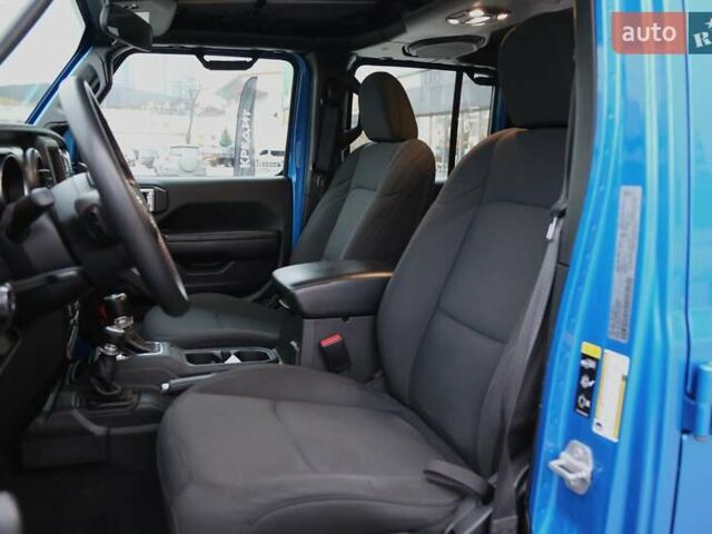 Синий Джип Вранглер, объемом двигателя 2 л и пробегом 30 тыс. км за 32000 $, фото 14 на Automoto.ua