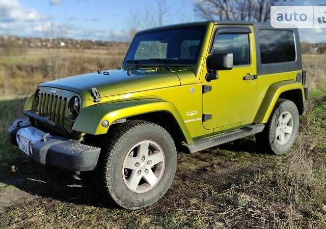 Зелений Джип Wrangler, об'ємом двигуна 3.8 л та пробігом 124 тис. км за 17000 $, фото 1 на Automoto.ua