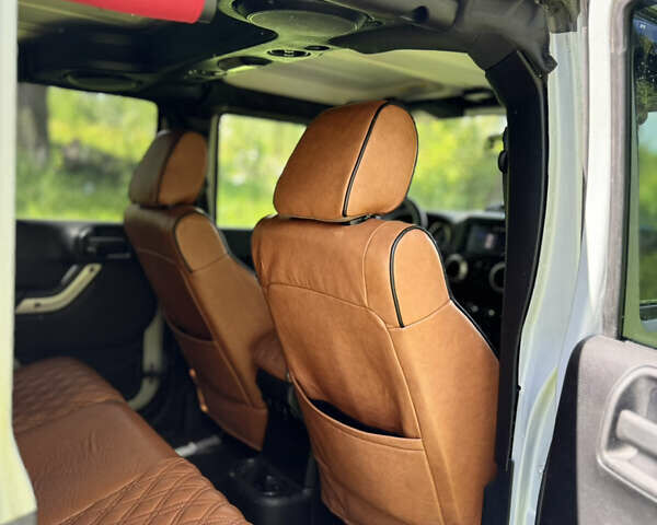 Зелений Джип Wrangler, об'ємом двигуна 3.8 л та пробігом 90 тис. км за 29000 $, фото 54 на Automoto.ua