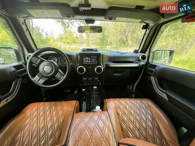 Зелений Джип Wrangler, об'ємом двигуна 3.8 л та пробігом 90 тис. км за 29000 $, фото 56 на Automoto.ua