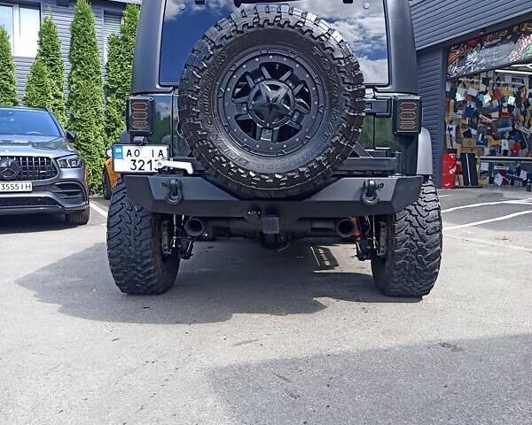 Зеленый Джип Вранглер, объемом двигателя 3.6 л и пробегом 32 тыс. км за 40000 $, фото 1 на Automoto.ua