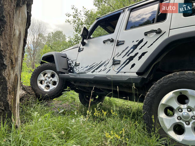 Зелений Джип Wrangler, об'ємом двигуна 3.8 л та пробігом 90 тис. км за 29000 $, фото 44 на Automoto.ua